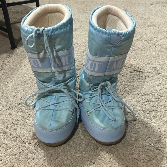Moon boots size 39/41 (8-9.5) good condition - Picture 5 of 8